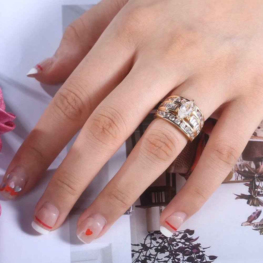 *NEW Yellow Gold Rhombus Baguette Diamond Ring - Picture 2 of 6
